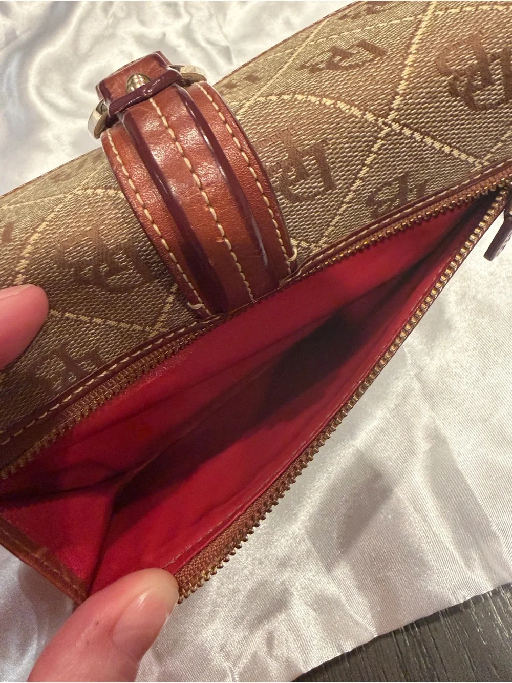 Dooney & Bourke Clutch Wallet